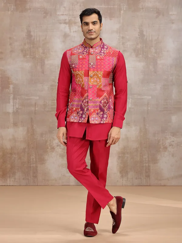 Red printed silk waistcoat set for men