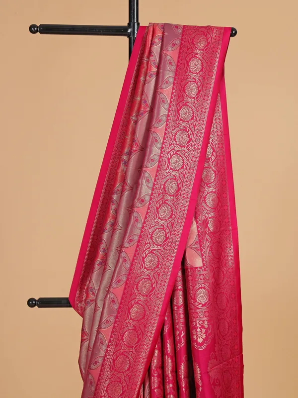 Red radiating silk wedding wear saree