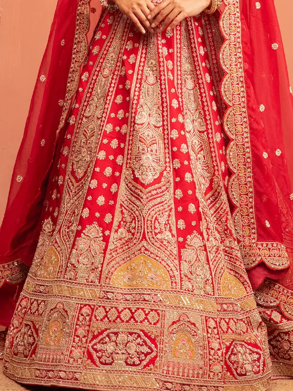 Red raw silk bridal lehenga choli with sweetheart neckline