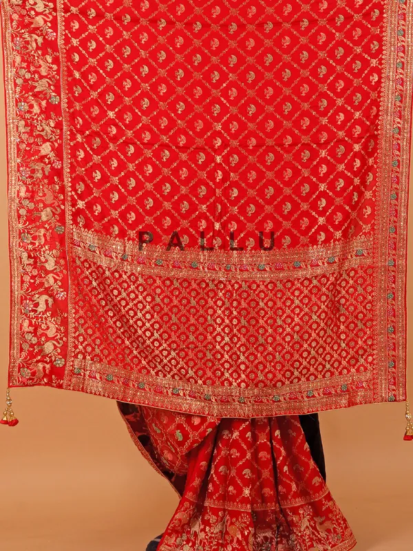 Red saree for wedding wear in dola silk