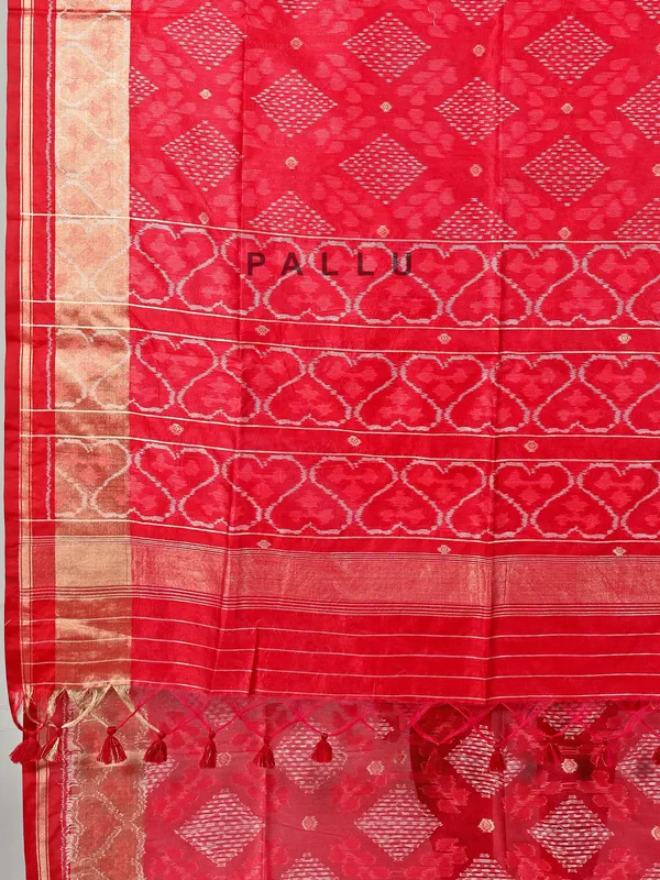 Red semi cotton silk saree for festive wear