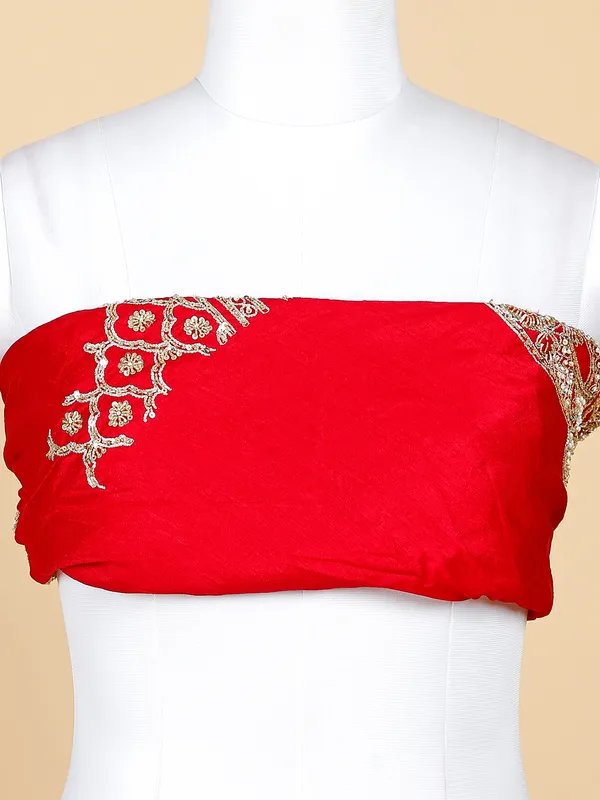 Red traditional lehenga choli for bridal