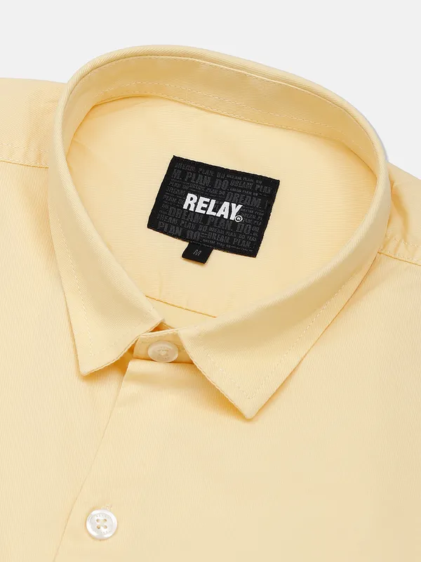 Relay cotton casual shirt in lemon yellow
