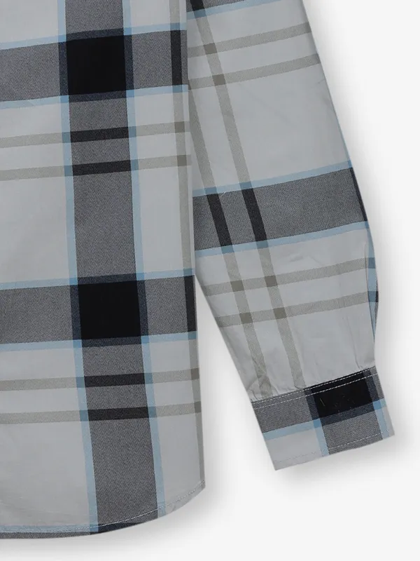RIVER BLUE off-white and blue checks shirt