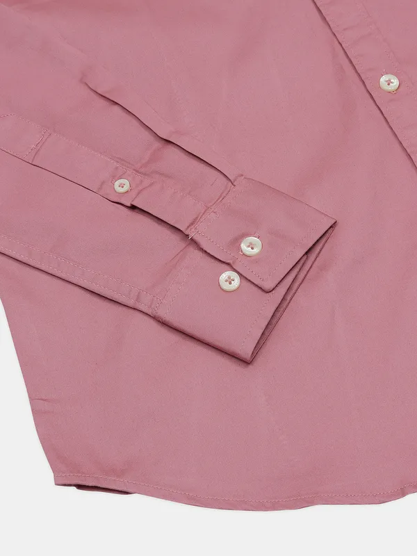 River Blue solid pink cotton shirt for casual