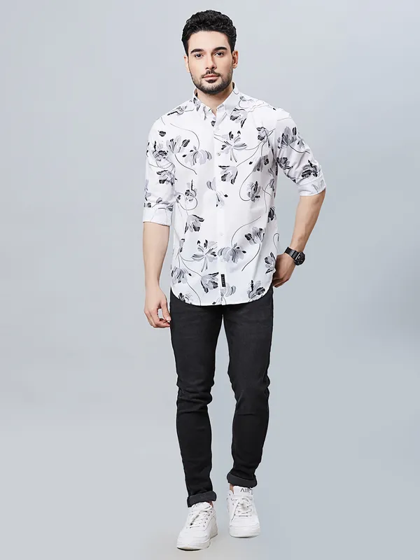 RIVER BLUE white floral printed shirt