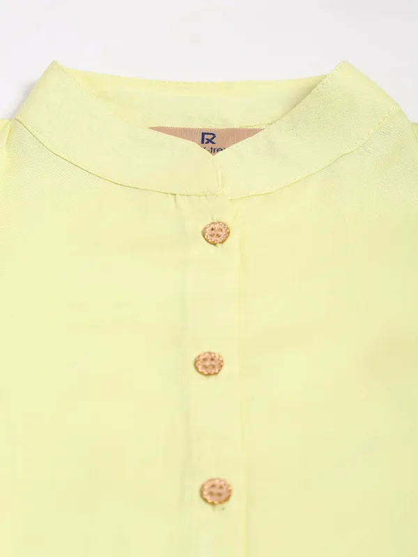 Roxy light yellow plain top