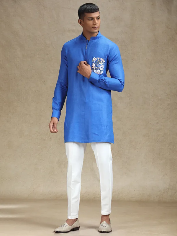 Royal blue zipper closure kurta set for festive charm
