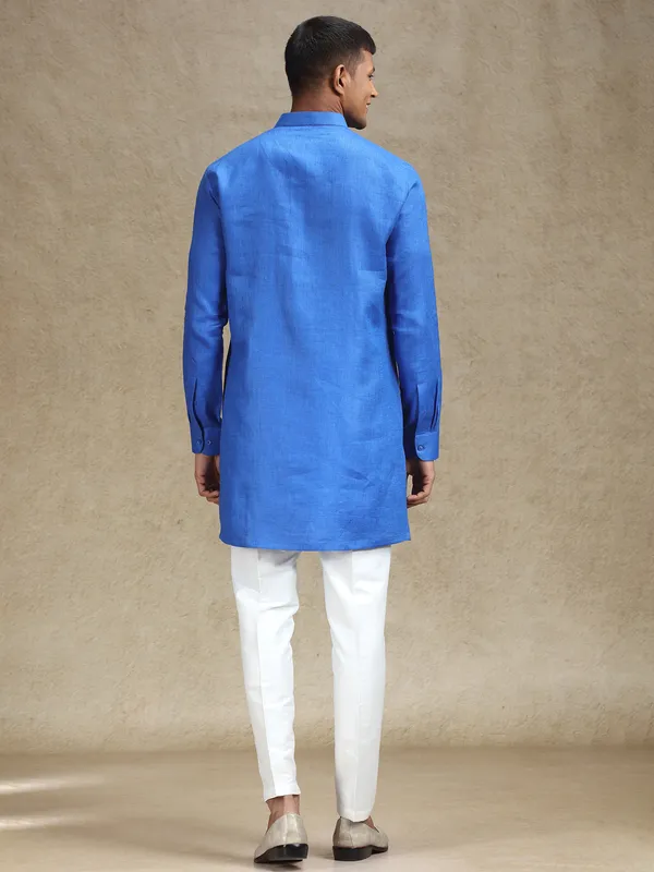 Royal blue zipper closure kurta set for festive charm