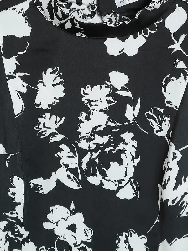 Polyester black printed top for casual