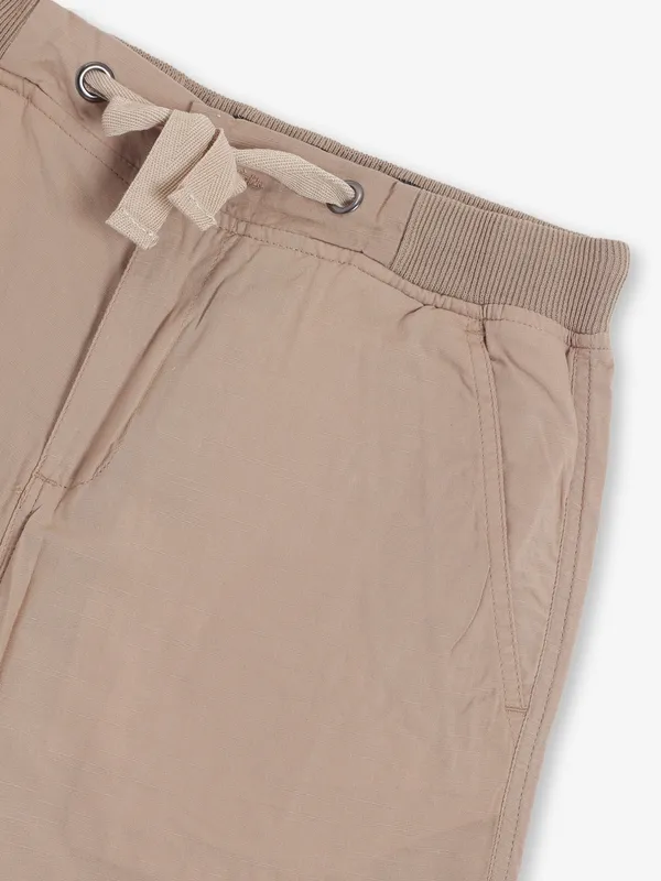 SHIELD khaki solid cotton shorts