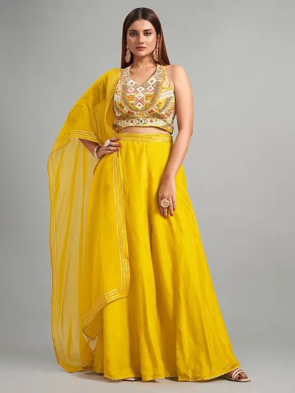 Shiny yellow silk palazzo suit