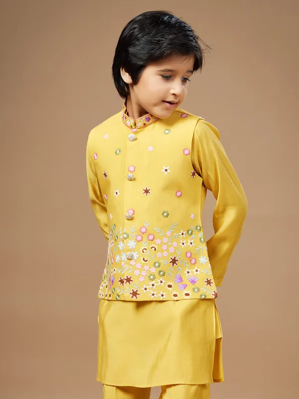 Shiny yellow silk waistcoat set