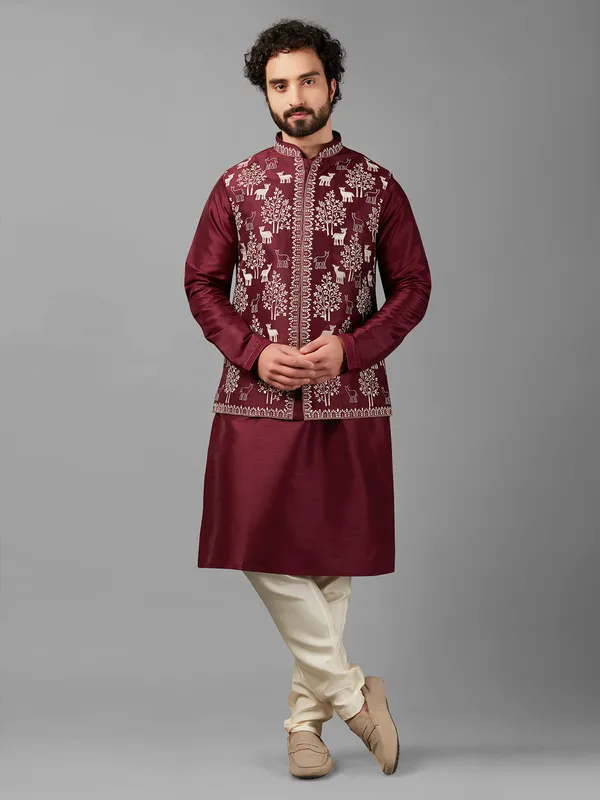 Silk maroon waistcoat set with embroidery