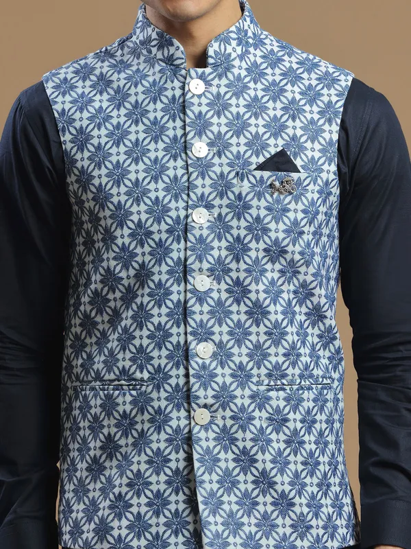 Silk navy waistcoat set for wedding look