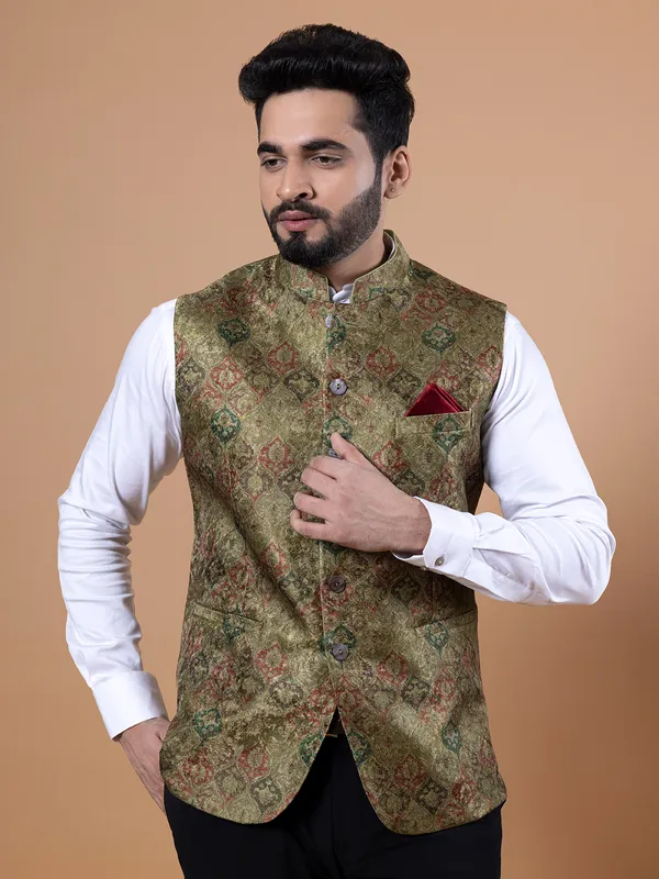 Silk printed waistcoat in olive