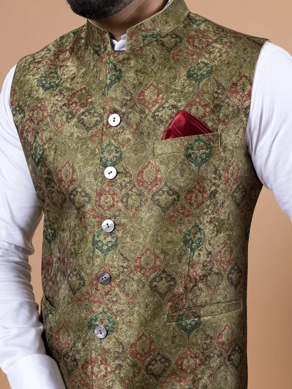 Silk printed waistcoat in olive