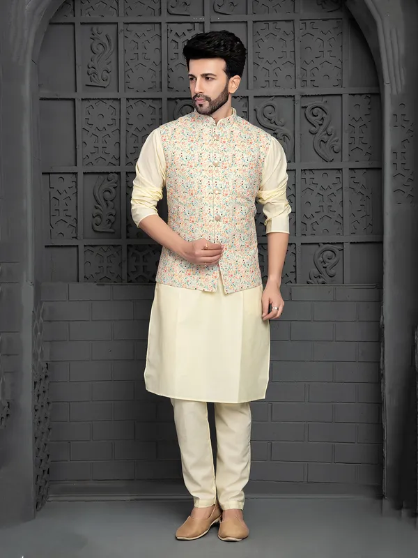Silk printed waistcoat set in Cream