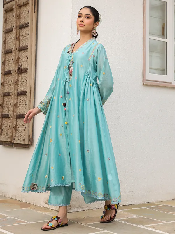 Sky blue embroidery kurti set in chanderi silk