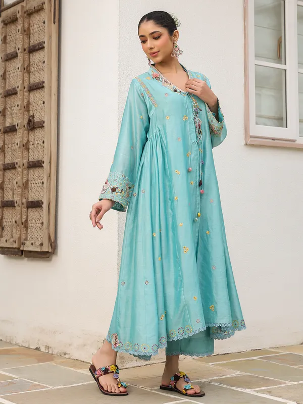 Sky blue embroidery kurti set in chanderi silk