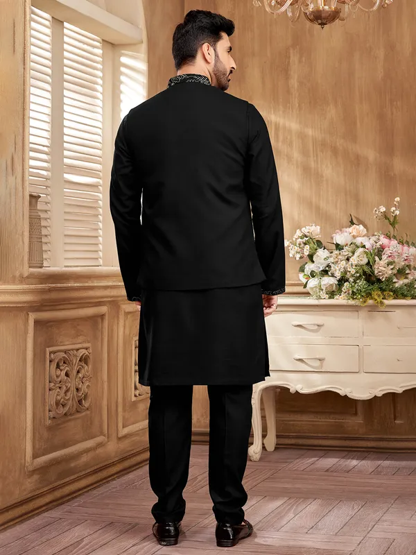 Sleek black resham waistcoat set for the modern gentleman