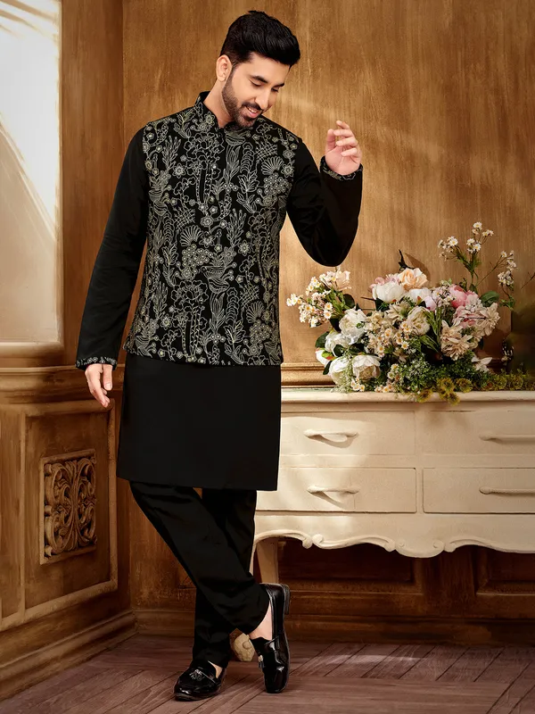 Sleek black resham waistcoat set for the modern gentleman