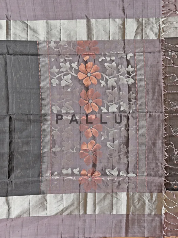 Sparkling black saree in silk