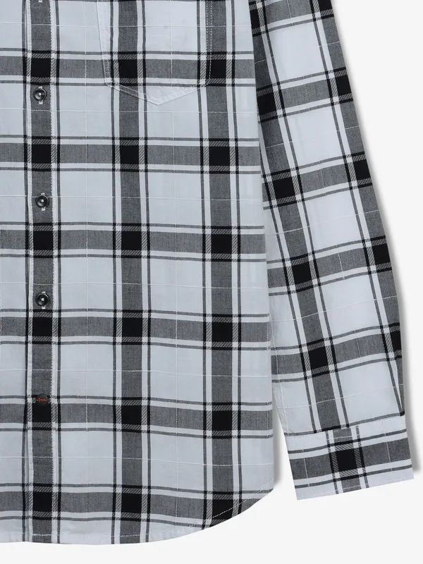 SPYKAR black and white checks casual shirt