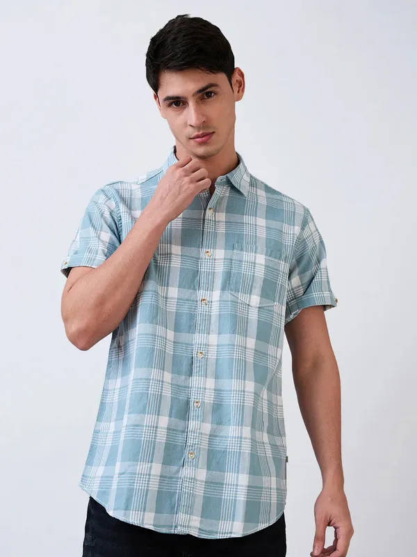 SPYKAR blue checkered slim fit casual wear shirt