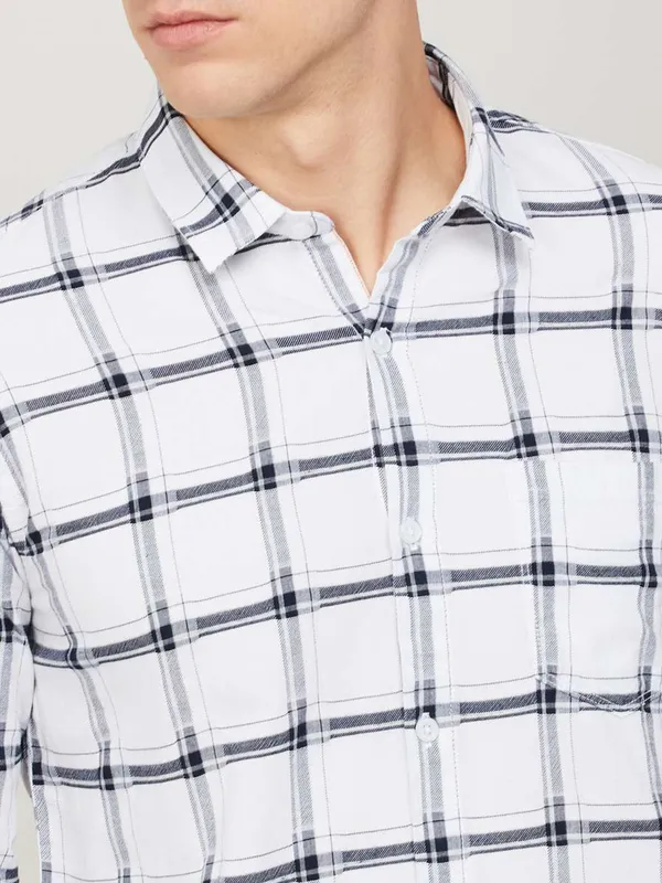 Spykar cotton white shirt in checks