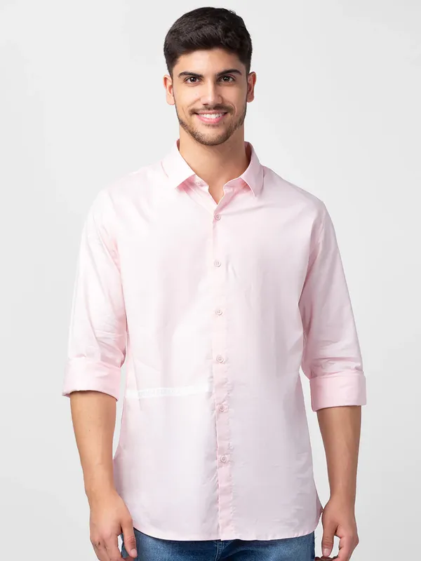 Spykar light pink cotton plain shirt