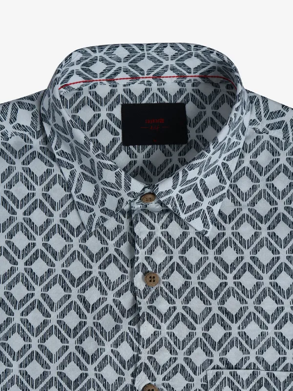 Spykar off white cotton printed shirt