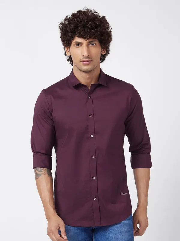 Spykar plain linen wine shirt