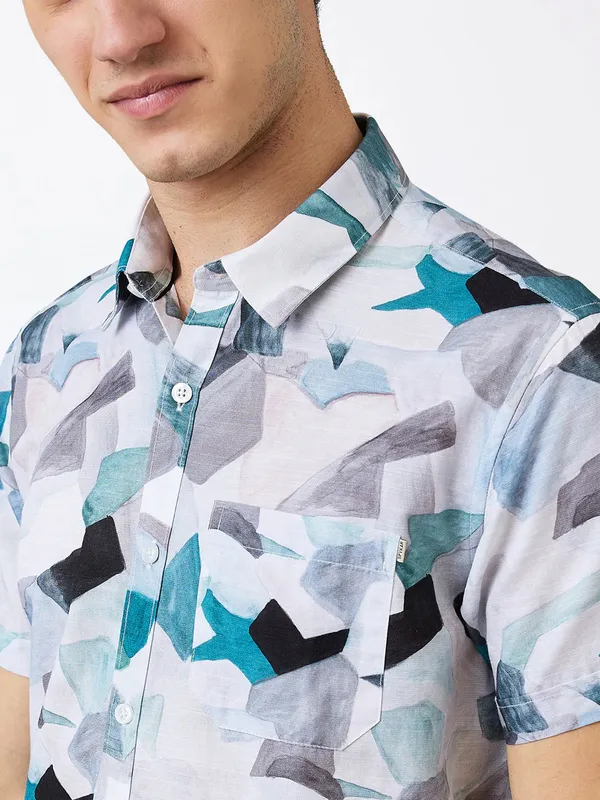 SPYKAR printed green cotton slim fit casual shirt