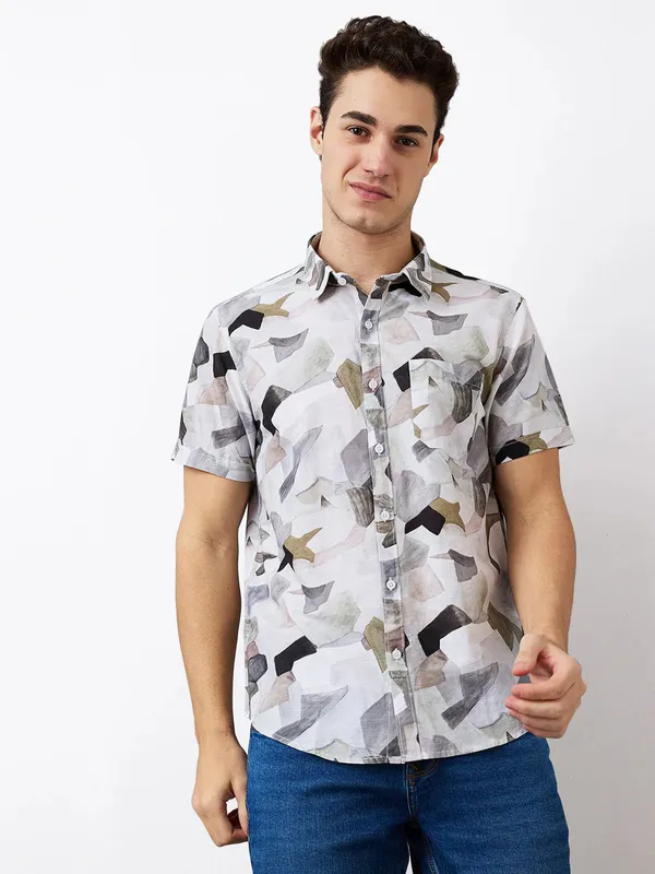 SPYKAR printed grey slim fit casual shirt for men