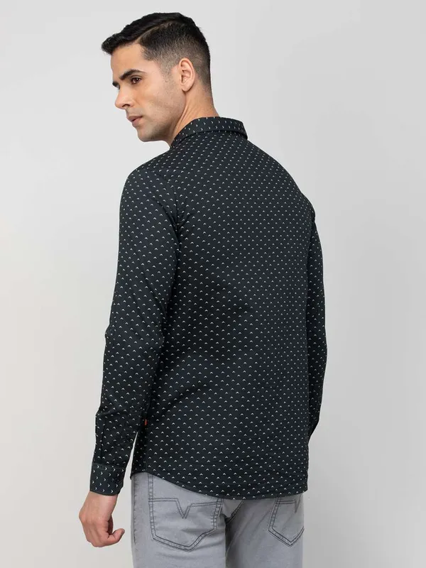 Spykar printed shirt in bottle green