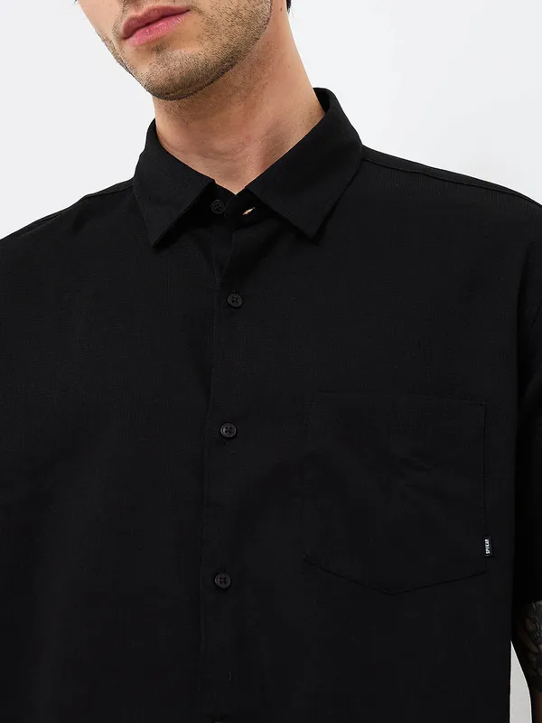 SPYKAR solid black slim fit cotton casual wear shirt