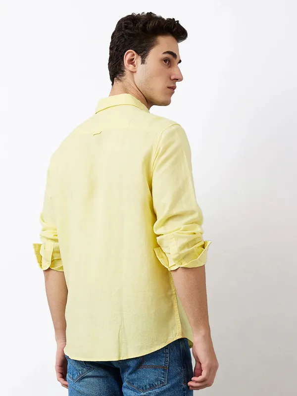 SPYKAR solid lime yellow cotton slim fit casual shirt