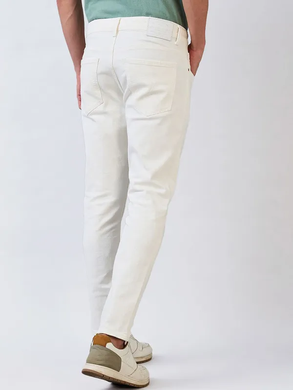 SPYKAR solid white slim fit denim jeans for men