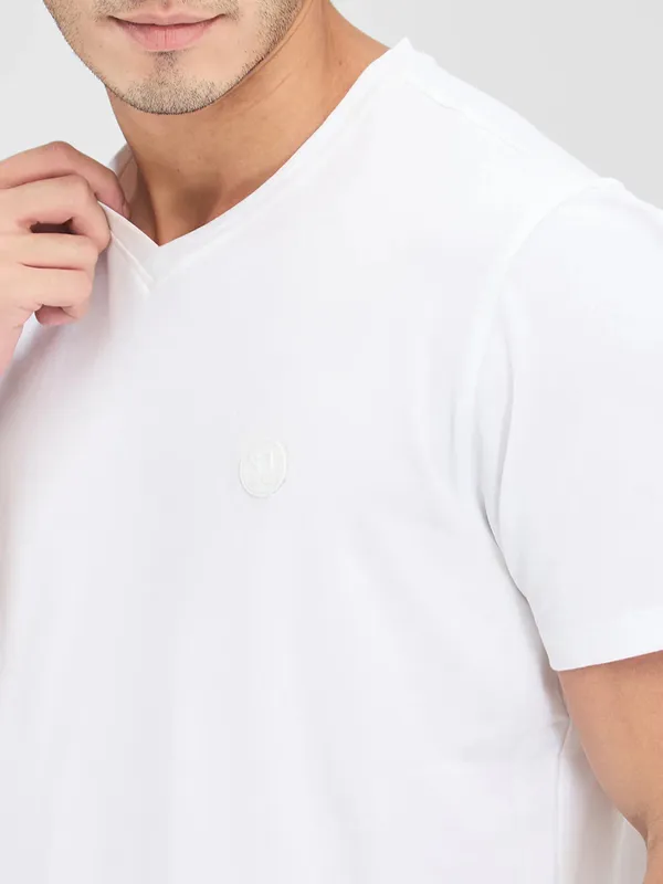 SPYKAR solid white v-neck cotton t-shirt