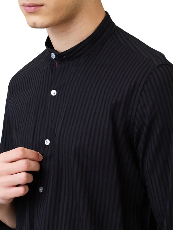 SPYKAR striped black slim fit mens casual shirt