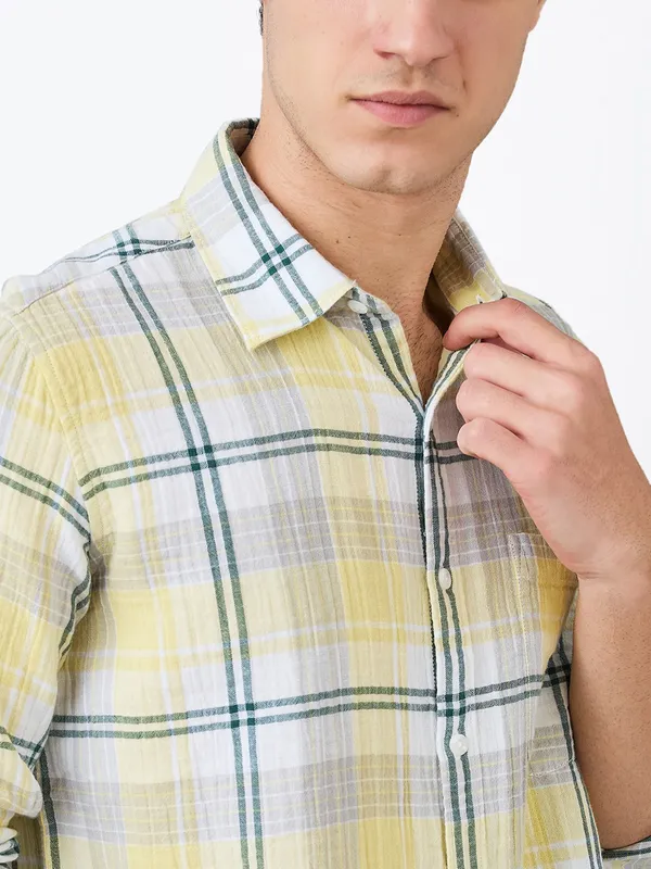 SPYKAR textured yellow flannel casual slim fit shirt