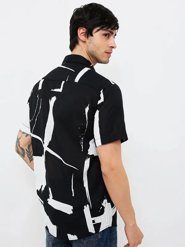 SPYKAR white and black cotton casual shirt for men