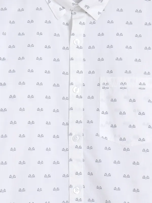 Spykar white printed casual shirt