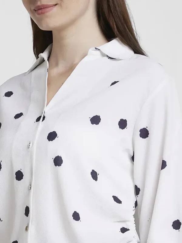 Spykar white printed regular fit shirt