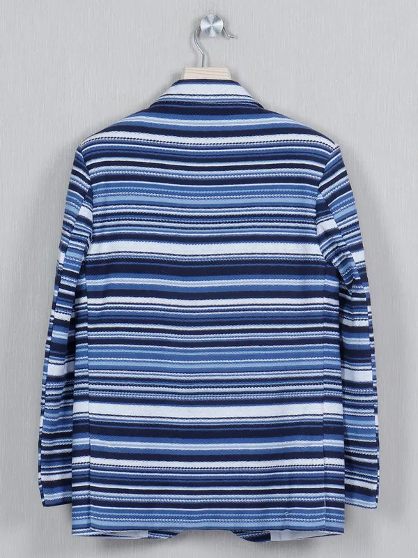 Stripe style blue blazer with t-shirt in lycra