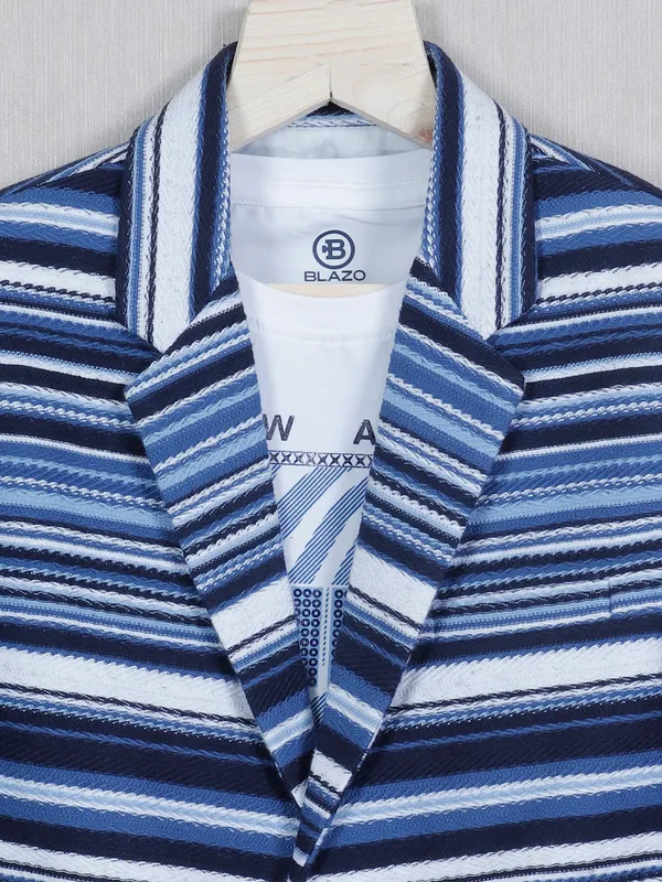 Stripe style blue blazer with t-shirt in lycra