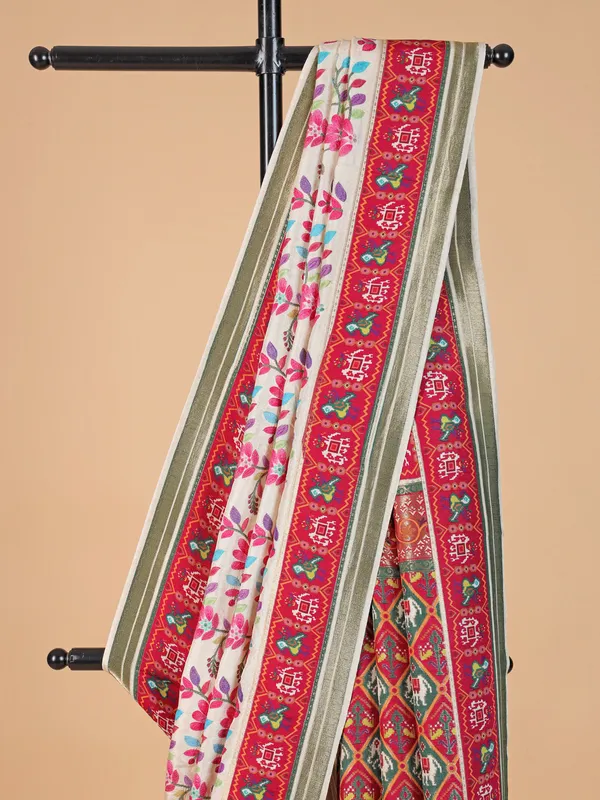 Stunning beige silk saree for festive