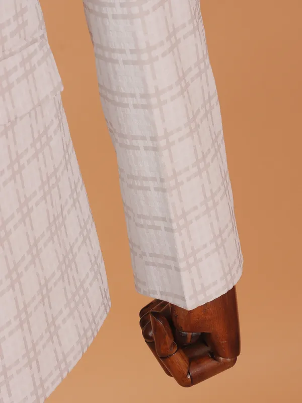 Stunning beige textured cotton blazer