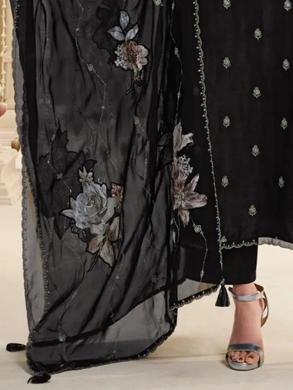 Stunning black silk salwar suit for women